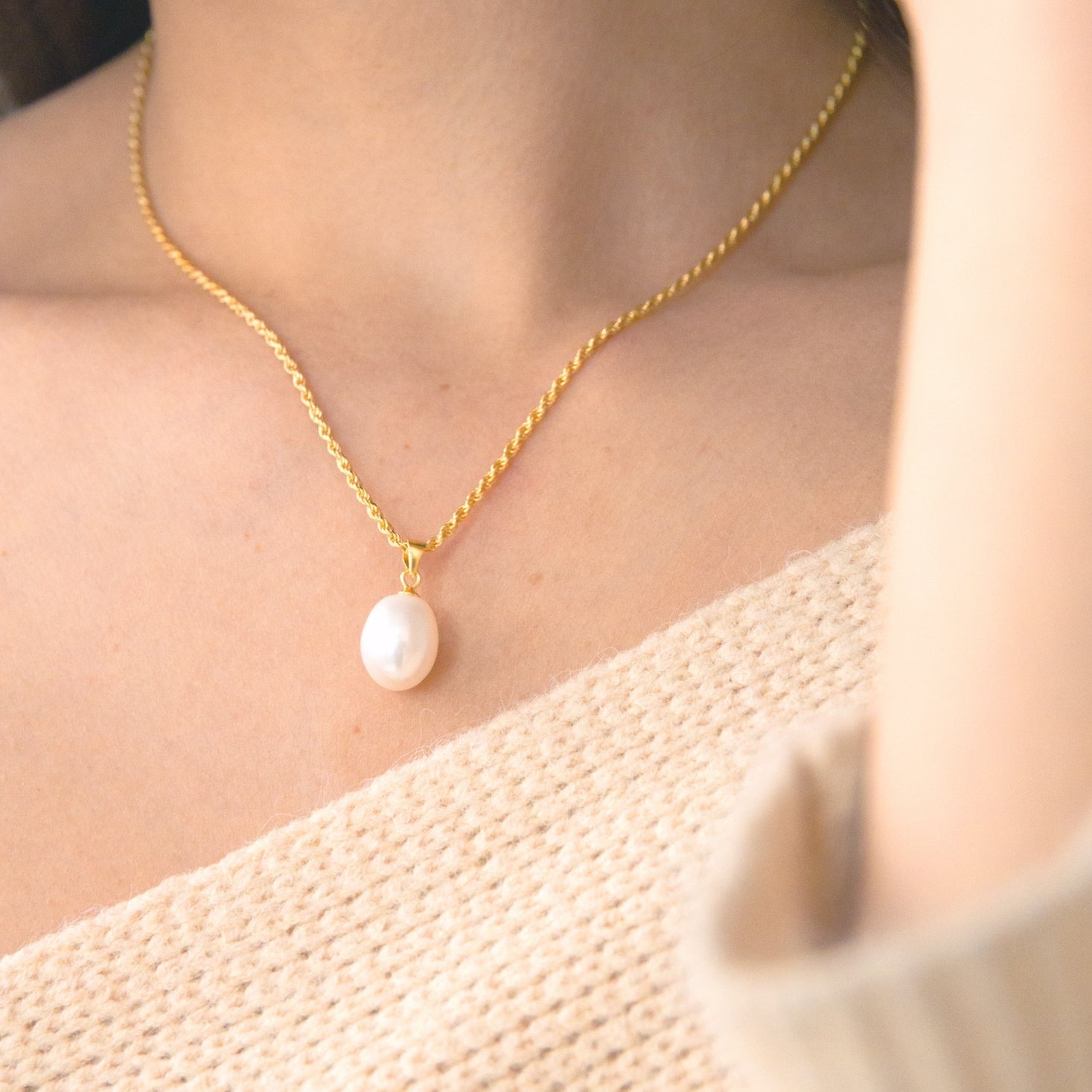 Diana Gold Vermeil Pearl Droplet Necklace – Victoria Emerson