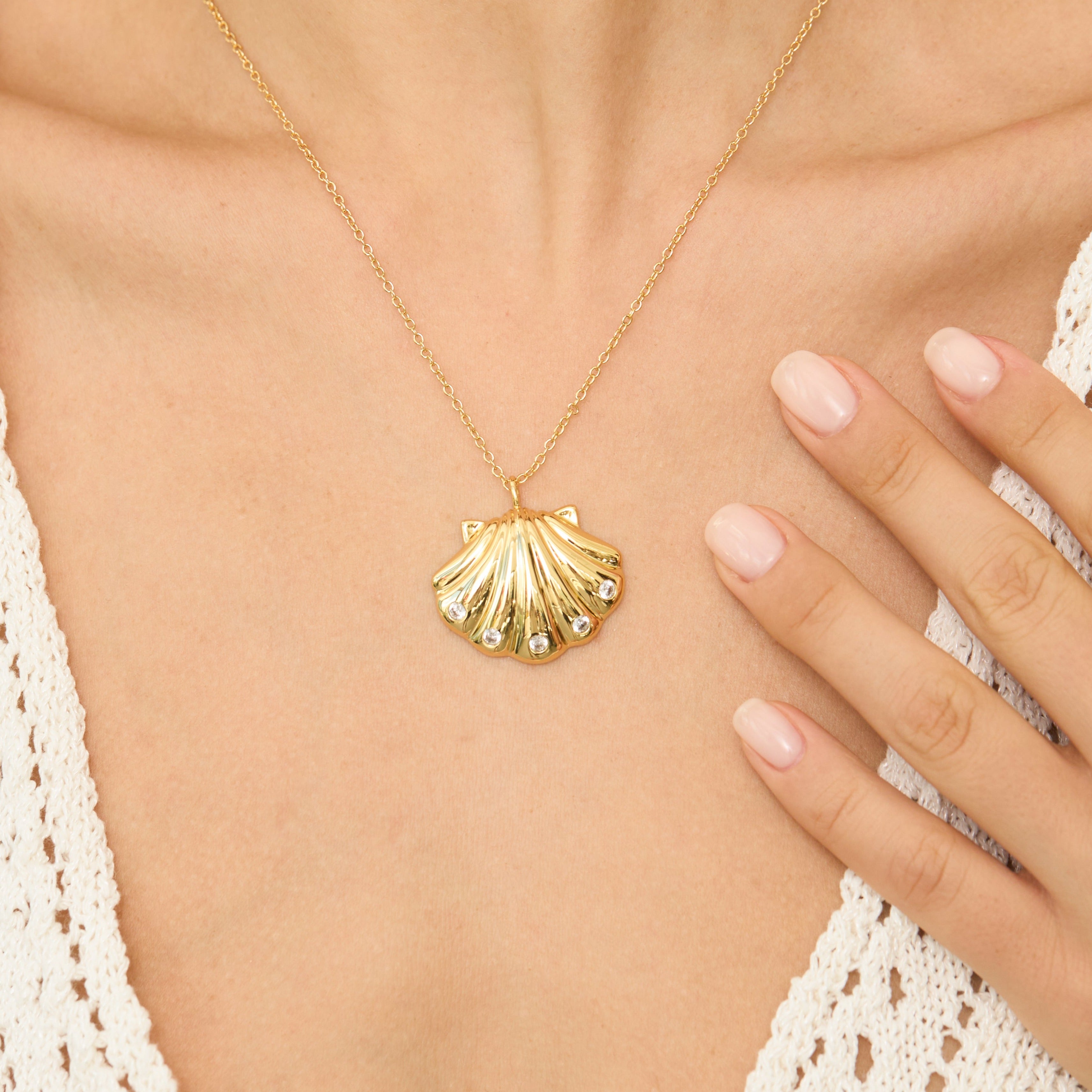 Golden Seashell Necklace – Victoria Emerson