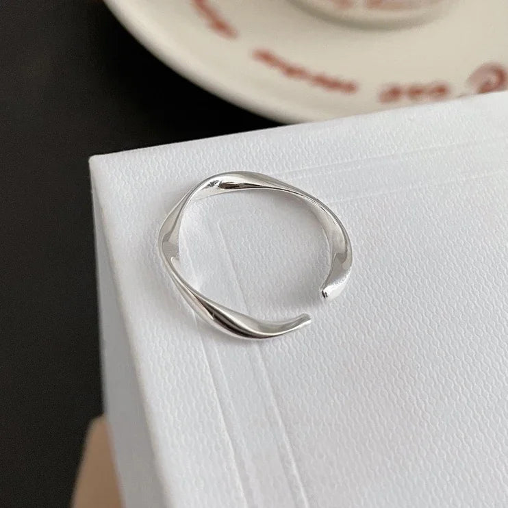 Sculpted Geometric Gold Ring